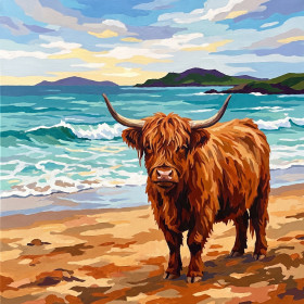 Vache des Highlands sur plage écossaise