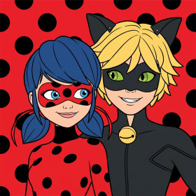 Ladybug en Cat Noir met stippenachtergrond