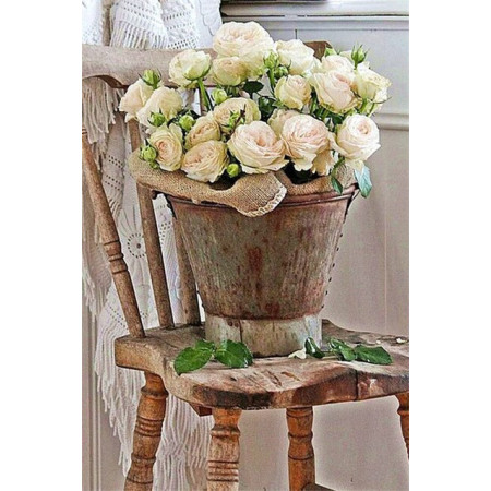  Natasha Sur Une Chaise Diamond Painting Fleurs