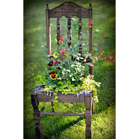  Olga Sur Une Chaise Diamond Painting Fleurs