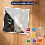 Gatto bianco e rosso osserva la notte alla finestra Diamond Painting – kit pronto per iniziare
