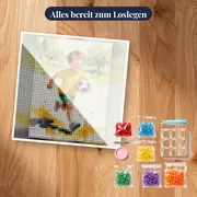 Junge mit Fußball im Aquarellstil – Set bereit zum Loslegen