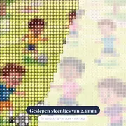 Kinderen Spelen Voetbal In Het Park – close-up van de steentjes