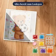 Fröhlicher Bär mit Fußball und Konfetti – Set bereit zum Loslegen