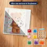 Schattige Bruine Beer Met Voetbal – pakket klaar om te beginnen