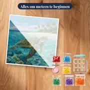 Zeeschildpad in turquoise lagune met palmen – pakket klaar om te beginnen