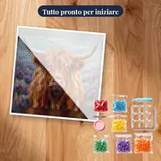Ritratto di Mucca Highland tra l'Erica Viola – kit pronto per iniziare