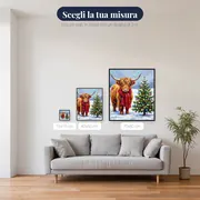 Mucca delle Highlands con sciarpa rossa e albero di Natale – misure disponibili