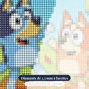Bluey et Bingo sautant dans les feuilles d'automne – gros plan des diamants
