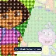 Dora und Boots mit Swiper im Busch – Nahaufnahme der Steine