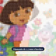 Dora et Babouche dans le jardin fleuri – gros plan des diamants