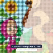 Masha en de Beer in de moestuin met gieter – close-up van de steentjes