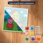 Peppa et George devant leur maison sur la colline – kit prêt à commencer
