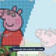 Peppa e George in bicicletta sulla collina – primo piano dei diamanti