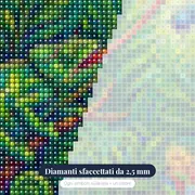 Camaleonte verde a caccia di scarabeo – primo piano dei diamanti