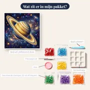 Saturnus met gouden ringen in het heelal – inhoud van het pakket