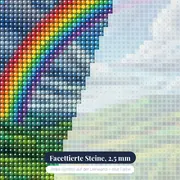 Doppelter Regenbogen über grünen Hügeln – Nahaufnahme der Steine