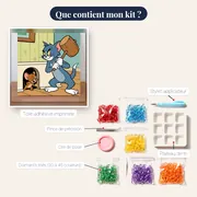 Tom au maillet guette Jerry malicieux – contenu du kit