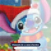 Stitch décore le sapin de Noël – gros plan des diamants