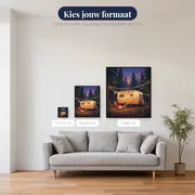 Caravan in dennenbos met lichtjes – beschikbare formaten