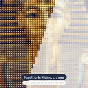 Goldene Pharaonenmaske auf Mitternachtsblau – Nahaufnahme der Steine
