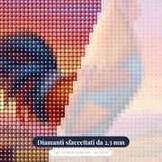 Gallo che canta all'alba sul recinto – primo piano dei diamanti