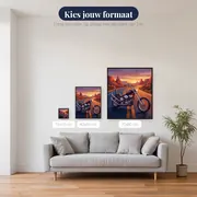 Choppermotor op woestijnweg bij zonsondergang – beschikbare formaten