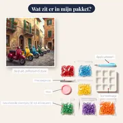 Kleurrijke retro scooters op Italiaanse straat – inhoud van het pakket