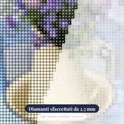 Fiori di Lyuba su una sedia – primo piano dei diamanti