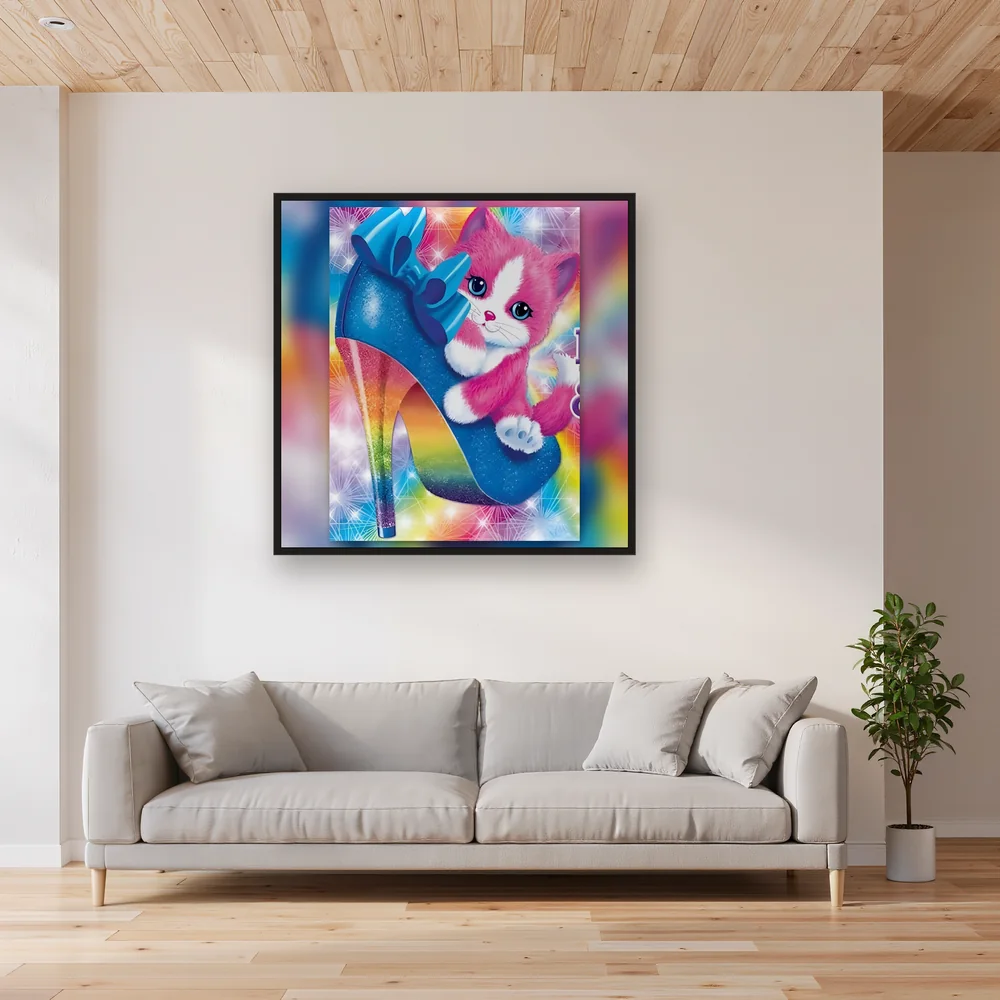 Chaton Rose et Blanc aux Yeux Bleus dans une Chaussure Arc-en-Ciel – Salon