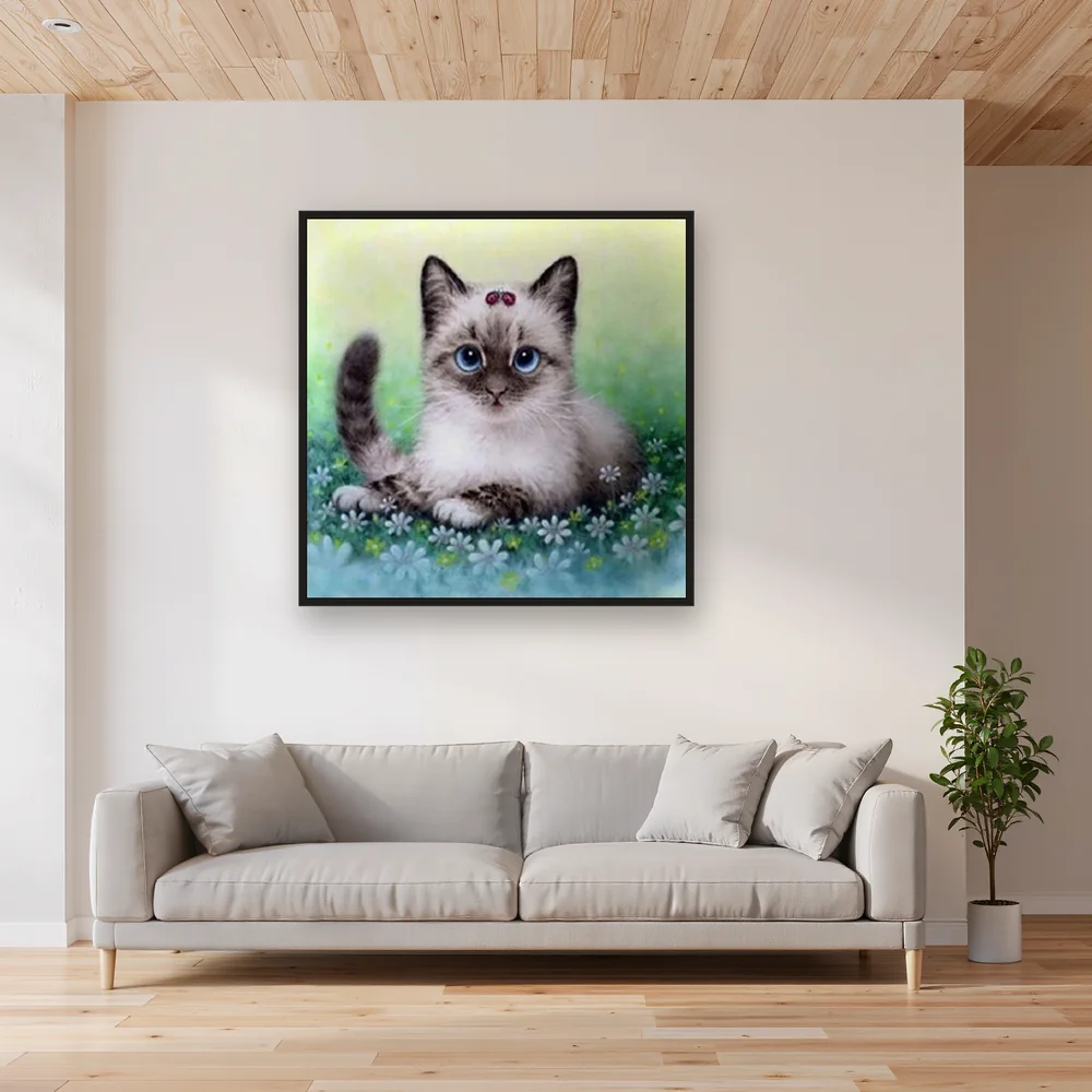 Chaton Siamois aux Fleurs Bleues – Salon
