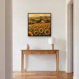 Toskanisches Sonnenblumenfeld mit Bauernhaus und Zypressen – Flur