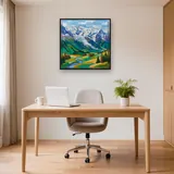 Schneebedeckter Gipfel über grüner Alpenlandschaft – Büro