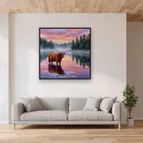 Vache des Highlands au bord du loch brumeux – mis en situation dans un salon