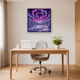 Violett-rosa Polarlicht über verschneitem Tal – Büro