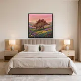 Stegosaurus im Blumental unter rosa Himmel – Schlafzimmer