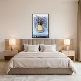 Fiori di Lyuba su una sedia – Camera