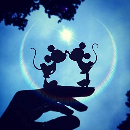 Aperçu du résultat final du diamond painting Mickey & Minnie : Silhouette Romantique.