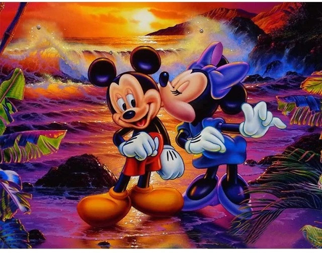 Vorschau des Endergebnisses des Diamantgemäldes „Mickey & Minnie: Der Kuss in der Dämmerung“.