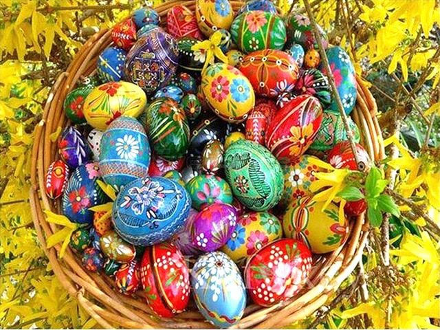 Aperçu du résultat final du diamond painting Alamo Easter Eggs.