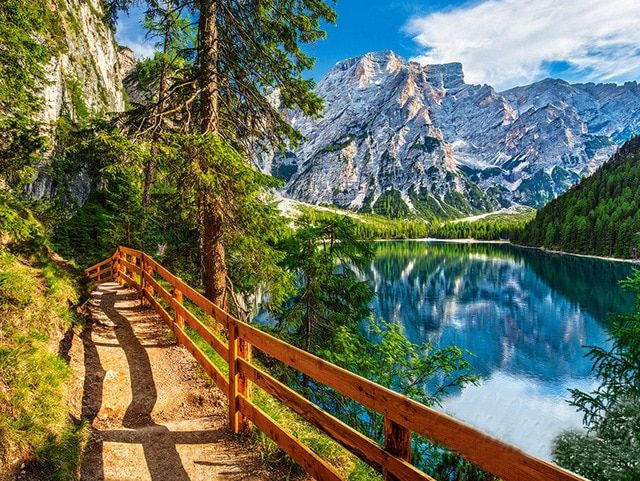 Aperçu du résultat final du diamond painting Paysage : Le Lac Alpin.