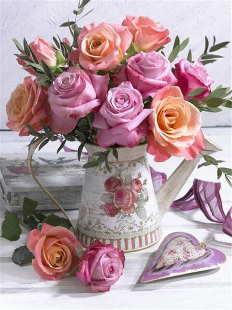 Aperçu du résultat final du diamond painting Diamond Painting Roses Pastel dans un Arrosoir Vintage.