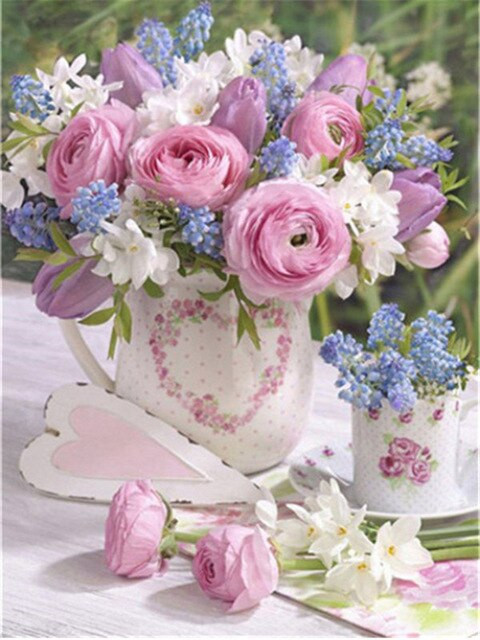 Aperçu du résultat final du diamond painting Bouquet Primaverile con Ranuncoli e Muscari.