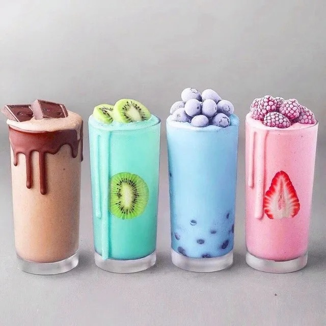 Aperçu du résultat final Rainbow Smoothies: Four Fruity Delights in Diamond Painting.